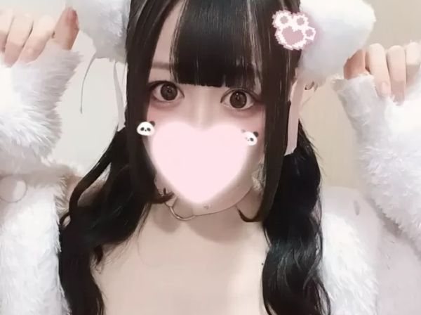 【個人撮影】変態ドMアピールの裏垢美人さん２０歳が美乳ピンク乳輪露わにパイパン自撮りヌード！のトップ画像